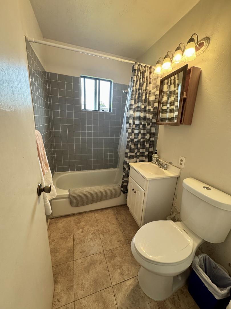 Detail Gallery Image 12 of 19 For 532 Lochridge Dr, San Jose,  CA 95133 - 3 Beds | 1 Baths