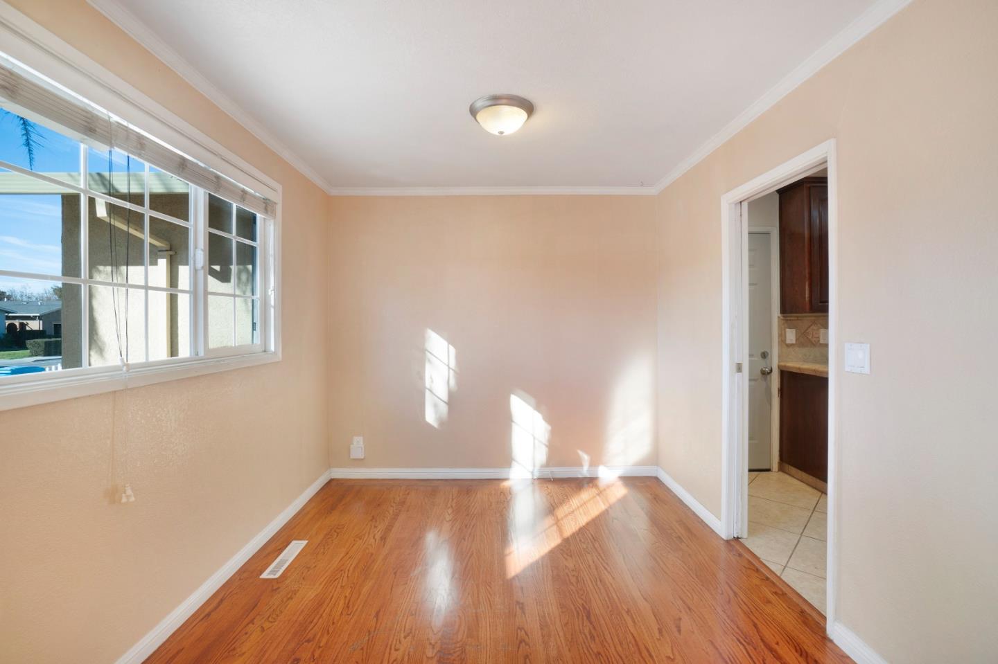 Detail Gallery Image 10 of 58 For 663 Los Padres Blvd, Santa Clara,  CA 95050 - 3 Beds | 2 Baths