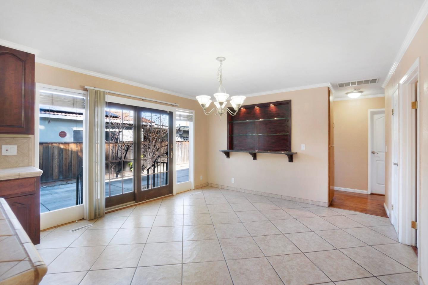 Detail Gallery Image 15 of 58 For 663 Los Padres Blvd, Santa Clara,  CA 95050 - 3 Beds | 2 Baths