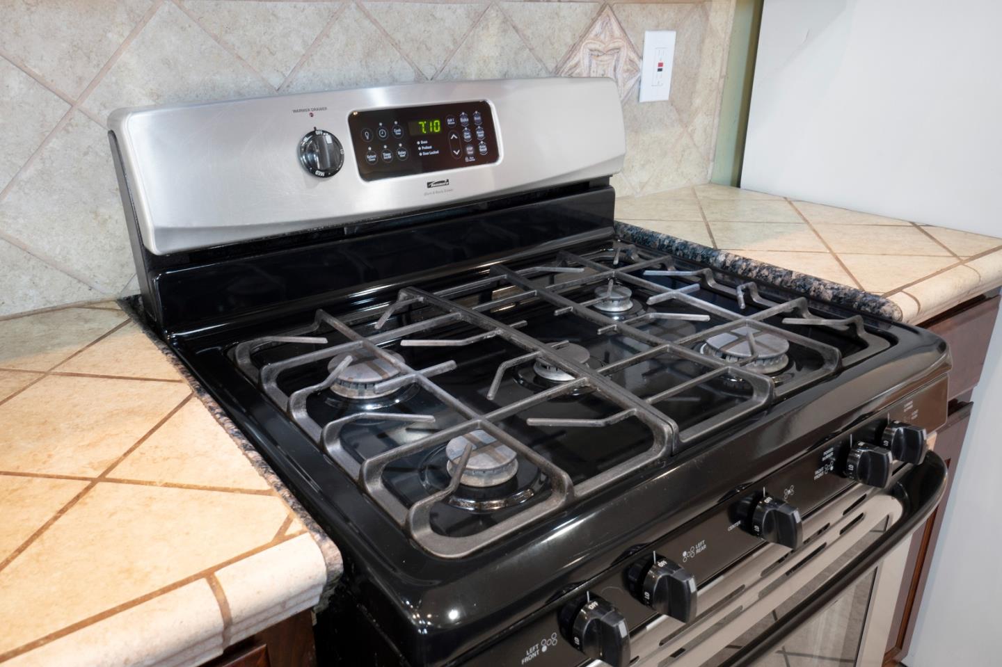 Detail Gallery Image 27 of 58 For 663 Los Padres Blvd, Santa Clara,  CA 95050 - 3 Beds | 2 Baths