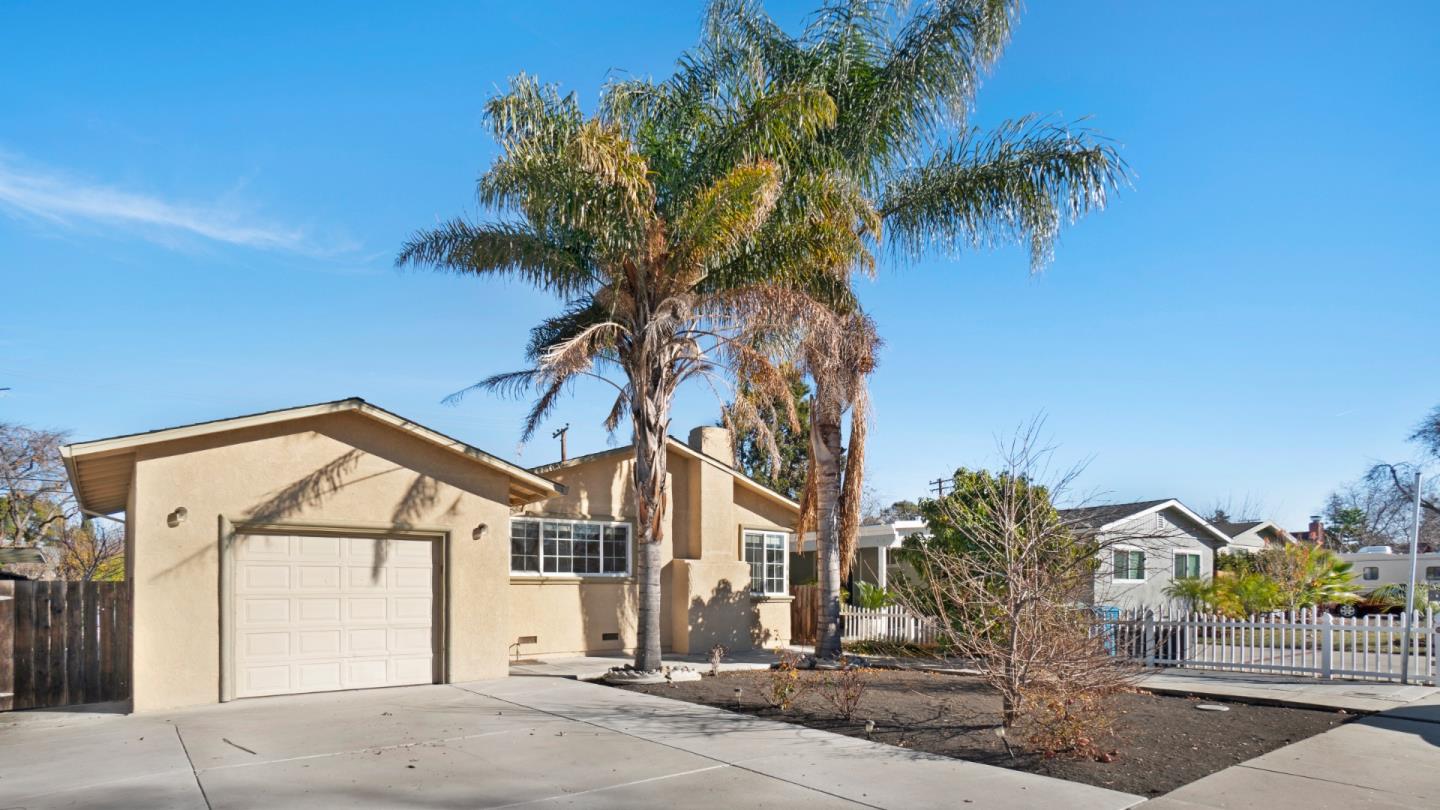 Detail Gallery Image 5 of 58 For 663 Los Padres Blvd, Santa Clara,  CA 95050 - 3 Beds | 2 Baths