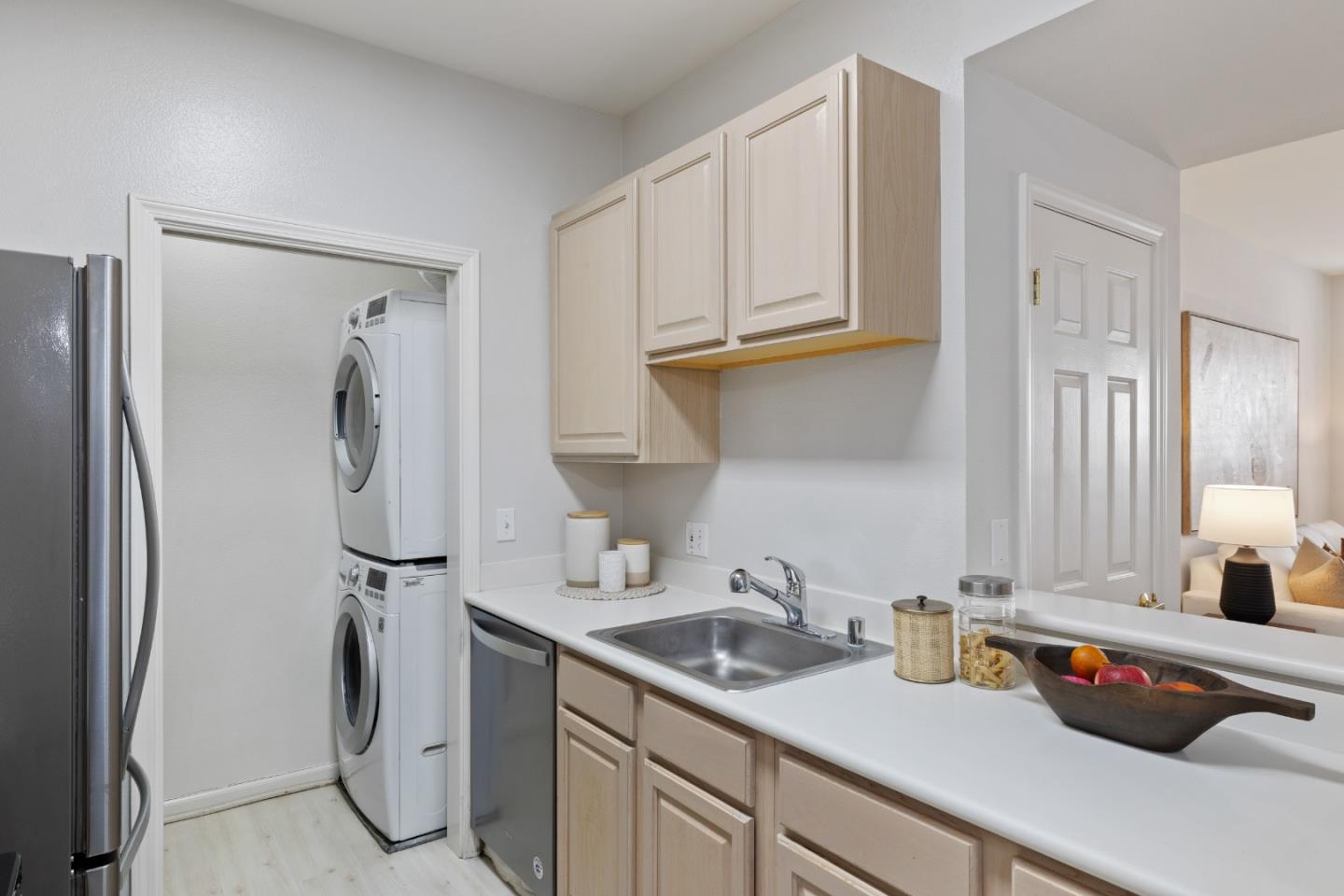 Detail Gallery Image 10 of 27 For 2255 Showers Dr #141,  Mountain View,  CA 94040 - 2 Beds | 2 Baths