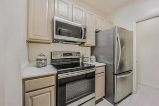 Detail Gallery Image 2 of 8 For 2255 Showers Dr #141,  Mountain View,  CA 94040 - 2 Beds | 2 Baths