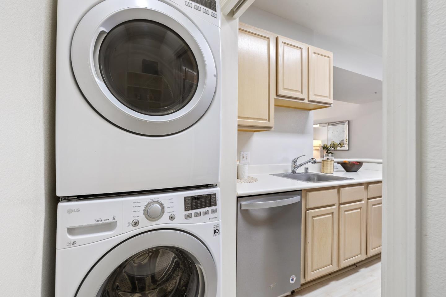 Detail Gallery Image 20 of 27 For 2255 Showers Dr #141,  Mountain View,  CA 94040 - 2 Beds | 2 Baths