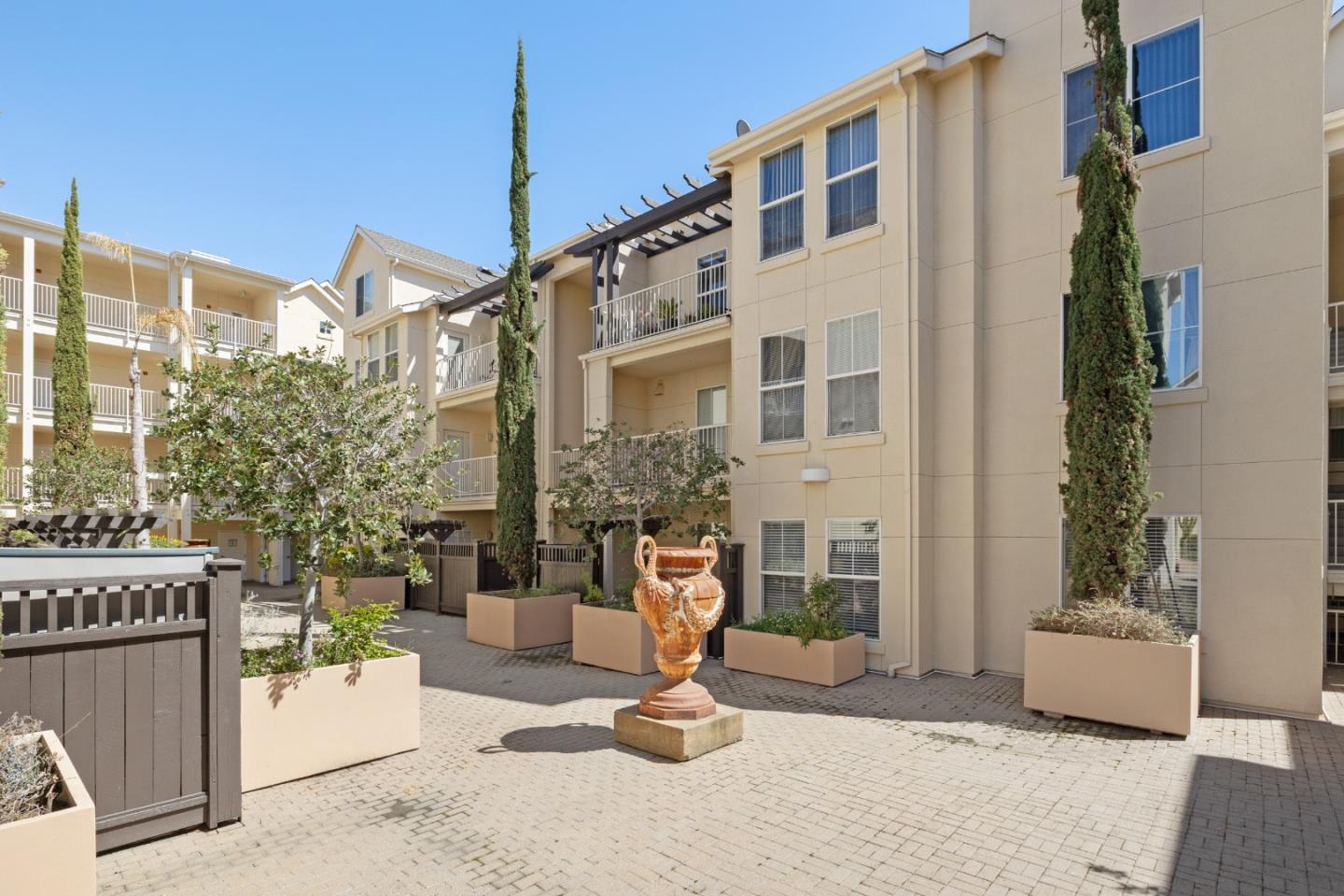 Detail Gallery Image 23 of 27 For 2255 Showers Dr #141,  Mountain View,  CA 94040 - 2 Beds | 2 Baths