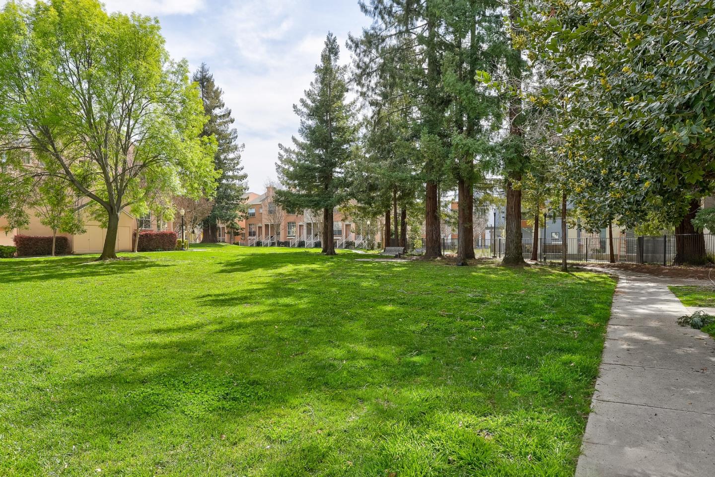 Detail Gallery Image 26 of 27 For 2255 Showers Dr #141,  Mountain View,  CA 94040 - 2 Beds | 2 Baths