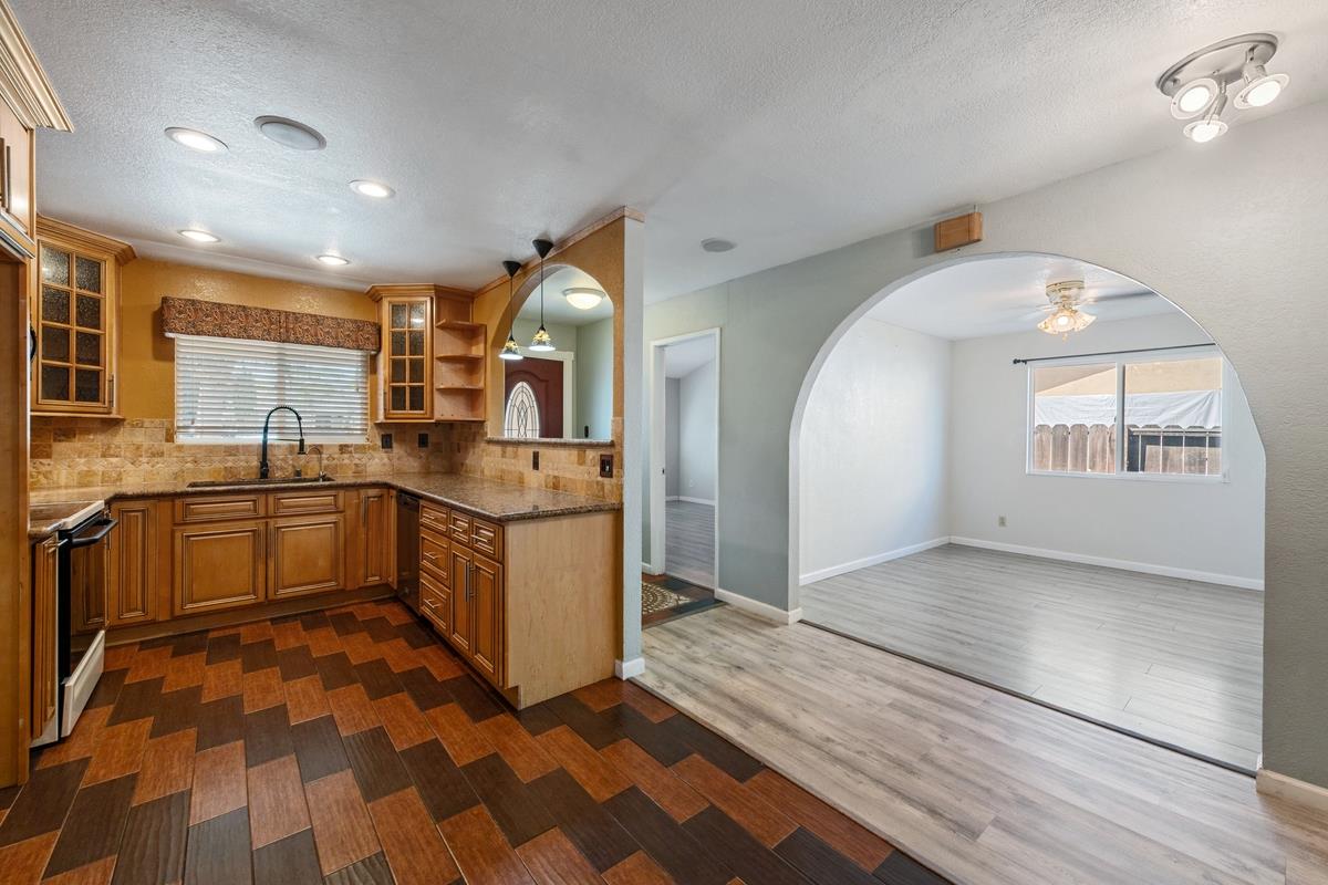 Detail Gallery Image 12 of 27 For 22 Sharon Dr, Bay Point,  CA 94565 - 3 Beds | 2 Baths