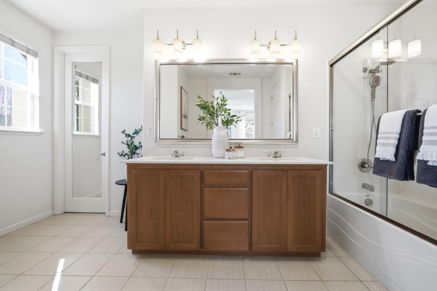 Detail Gallery Image 29 of 37 For 115 Lusitano Way, Gilroy,  CA 95020 - 4 Beds | 2/1 Baths