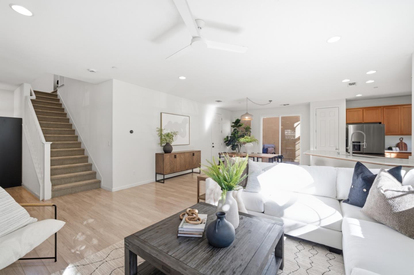 Detail Gallery Image 8 of 37 For 115 Lusitano Way, Gilroy,  CA 95020 - 4 Beds | 2/1 Baths