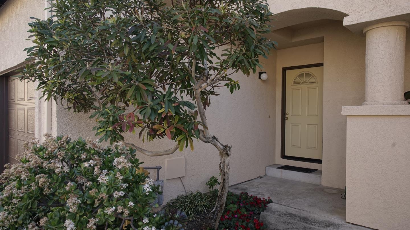 Detail Gallery Image 2 of 12 For 62 Washington Square Dr, Milpitas,  CA 95035 - 2 Beds | 2/1 Baths