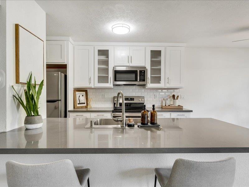 Detail Gallery Image 2 of 25 For 4475 Diamond St #3,  Capitola,  CA 95010 - 2 Beds | 1 Baths