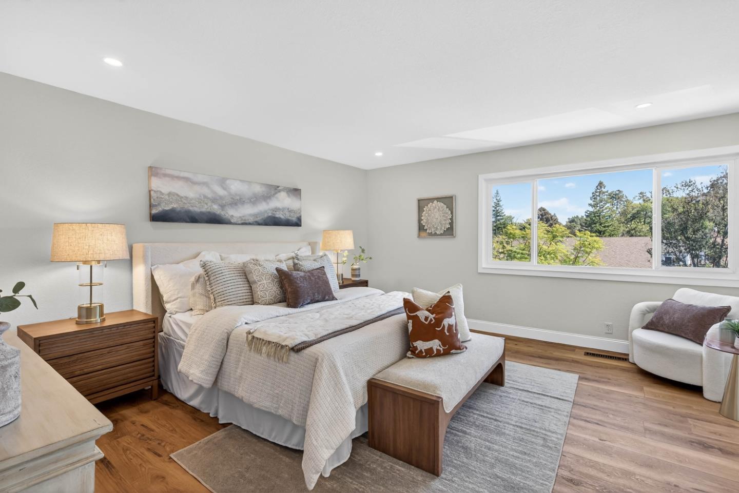 Detail Gallery Image 17 of 37 For 10471 Scenic Blvd, Cupertino,  CA 95014 - 4 Beds | 3 Baths