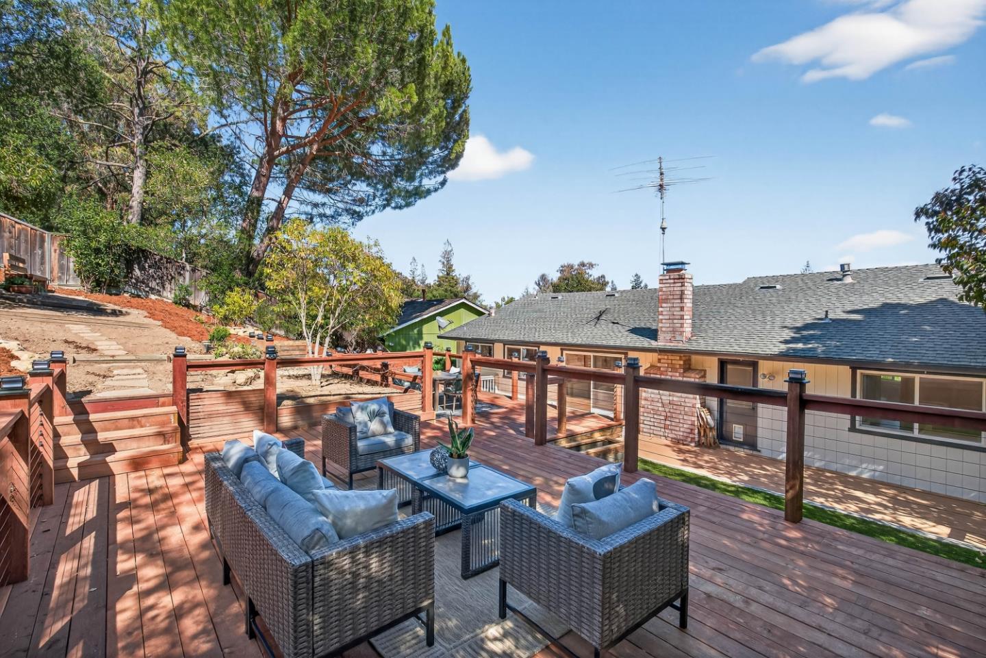 Detail Gallery Image 2 of 37 For 10471 Scenic Blvd, Cupertino,  CA 95014 - 4 Beds | 3 Baths