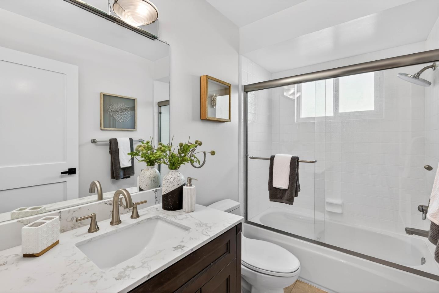 Detail Gallery Image 26 of 37 For 10471 Scenic Blvd, Cupertino,  CA 95014 - 4 Beds | 3 Baths