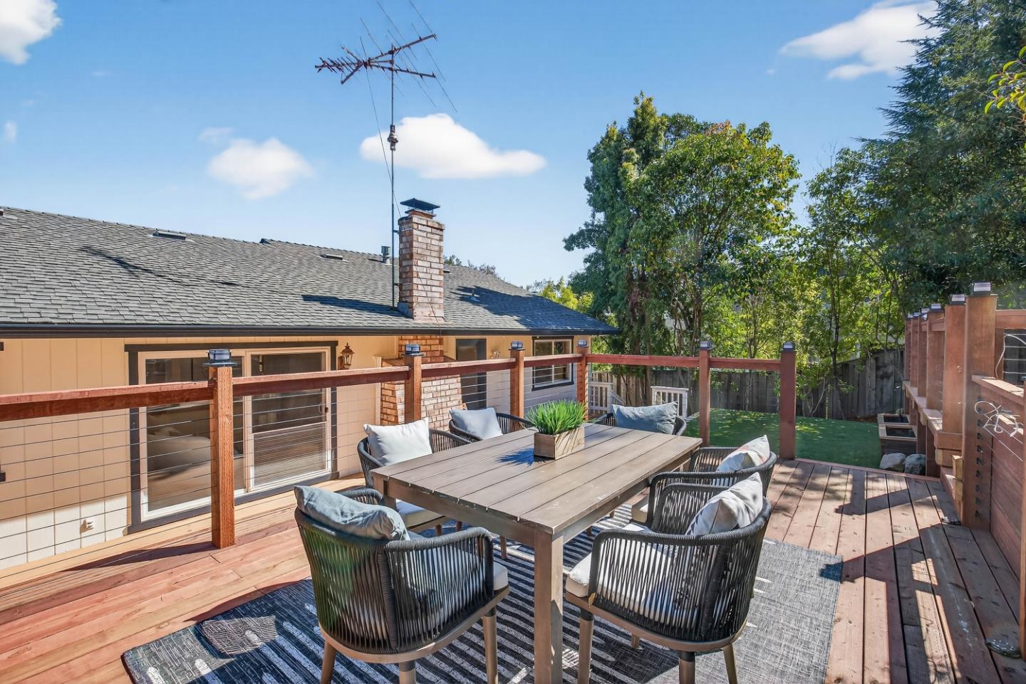 Detail Gallery Image 29 of 37 For 10471 Scenic Blvd, Cupertino,  CA 95014 - 4 Beds | 3 Baths