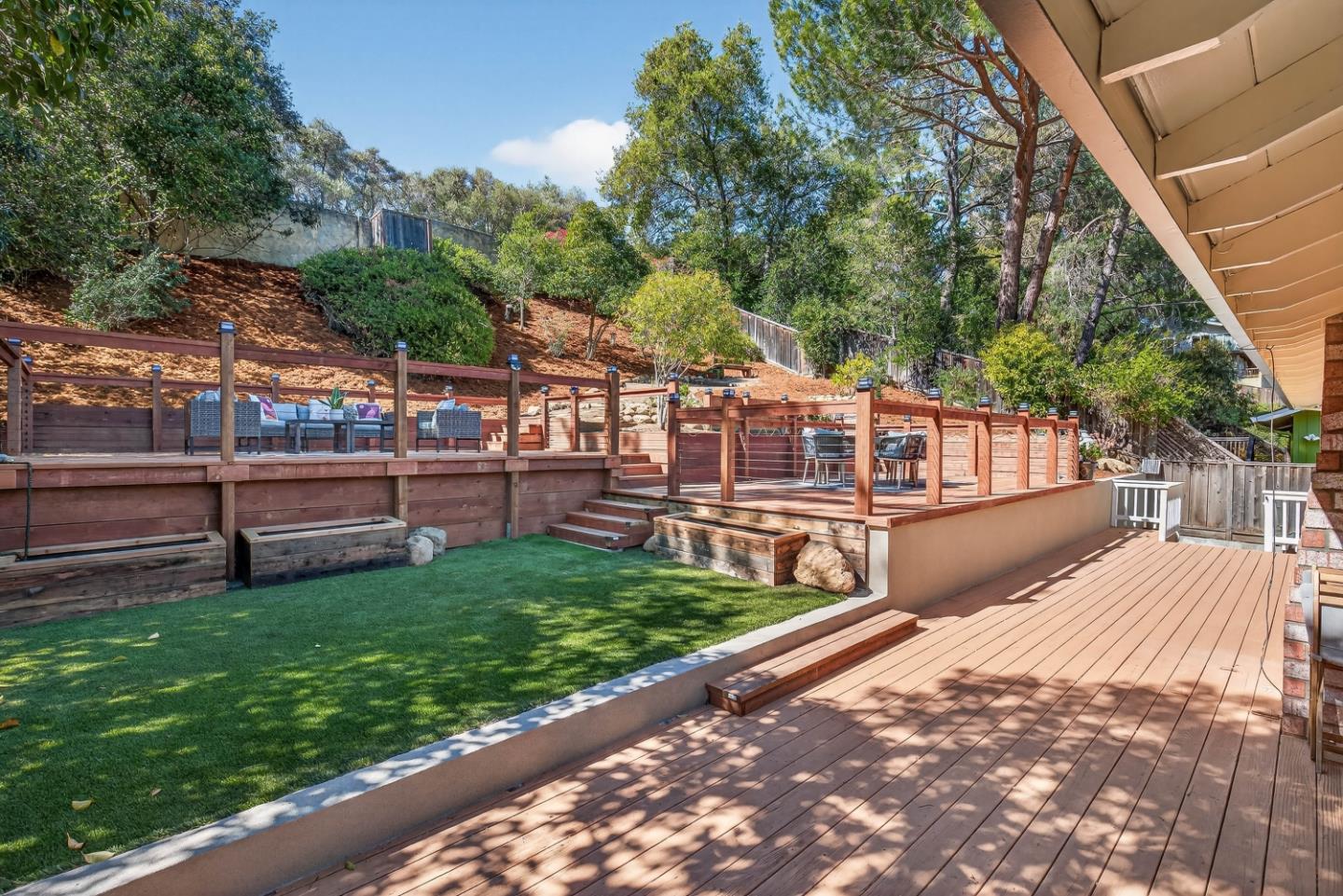 Detail Gallery Image 30 of 37 For 10471 Scenic Blvd, Cupertino,  CA 95014 - 4 Beds | 3 Baths