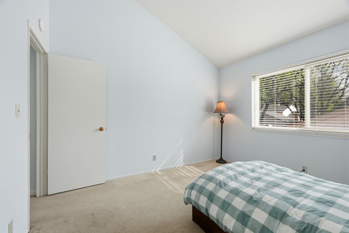 Detail Gallery Image 18 of 30 For 1535 Huddersfield Ct, San Jose,  CA 95126 - 2 Beds | 1/1 Baths