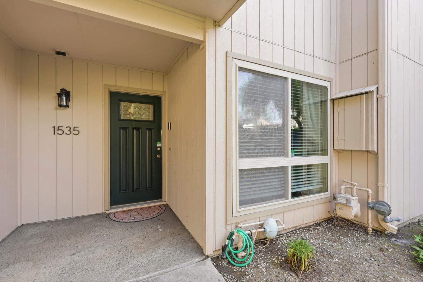 Detail Gallery Image 3 of 30 For 1535 Huddersfield Ct, San Jose,  CA 95126 - 2 Beds | 1/1 Baths