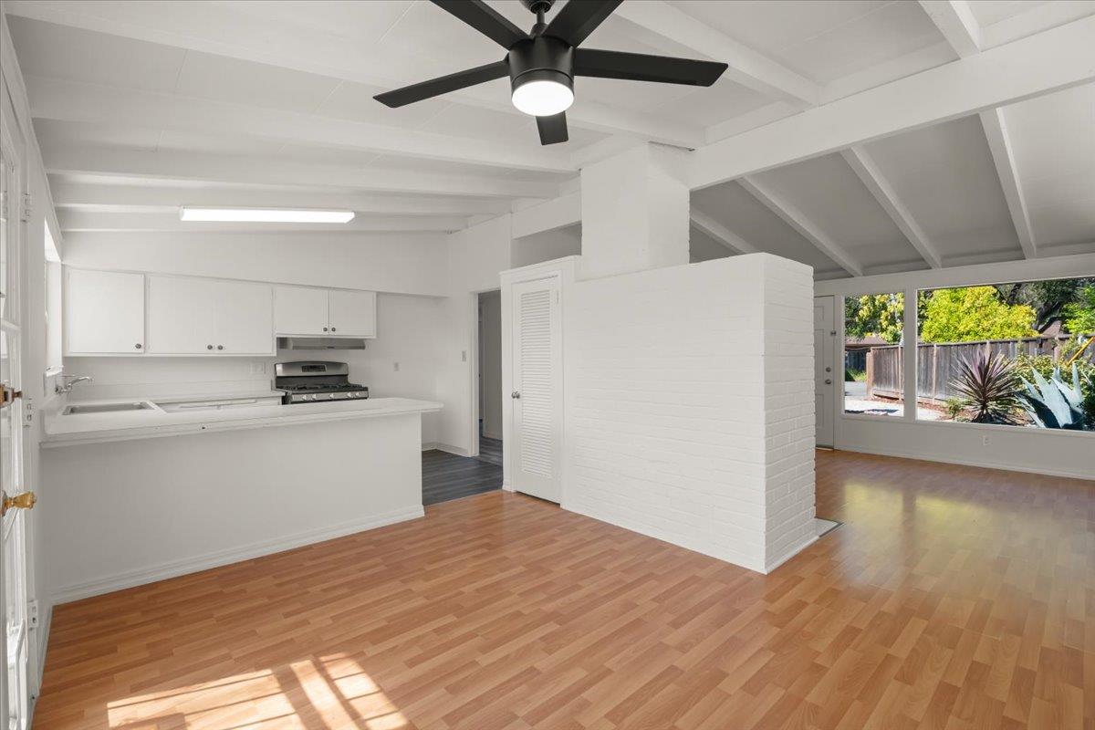 Detail Gallery Image 12 of 28 For 832 Pebblelake Ct, Sunnyvale,  CA 94089 - 3 Beds | 2 Baths