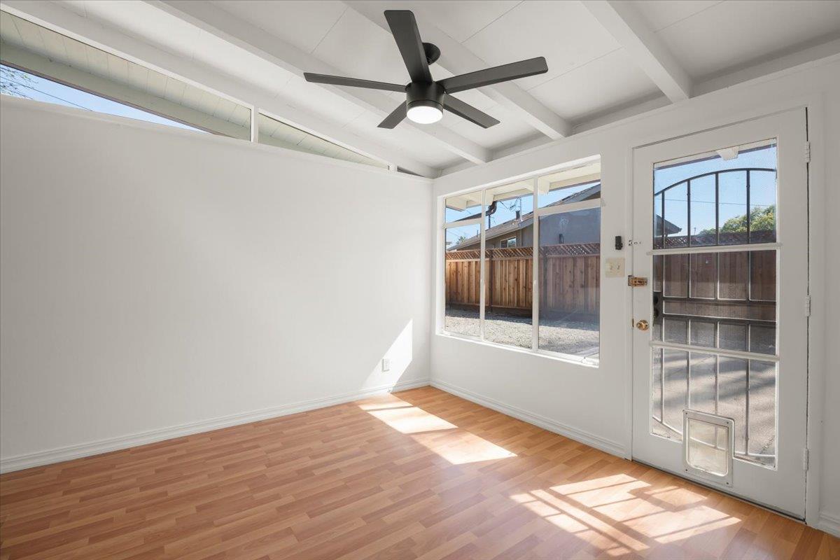 Detail Gallery Image 13 of 28 For 832 Pebblelake Ct, Sunnyvale,  CA 94089 - 3 Beds | 2 Baths