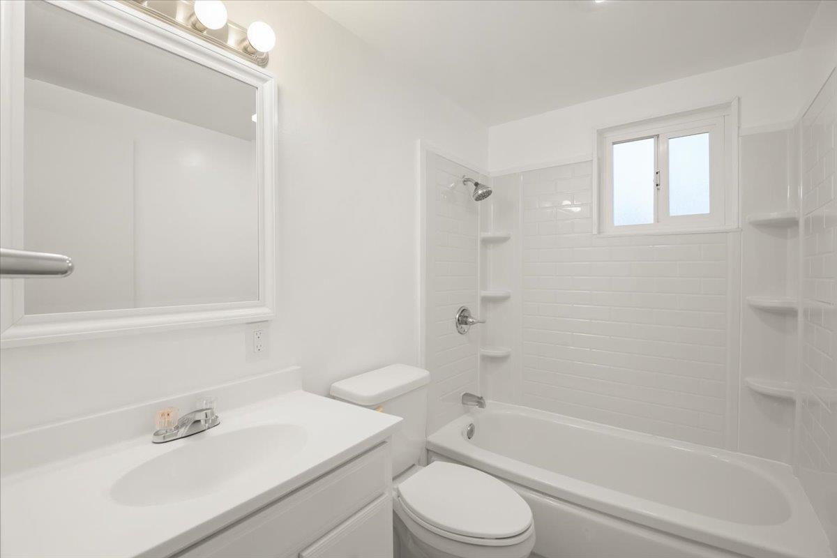 Detail Gallery Image 24 of 28 For 832 Pebblelake Ct, Sunnyvale,  CA 94089 - 3 Beds | 2 Baths