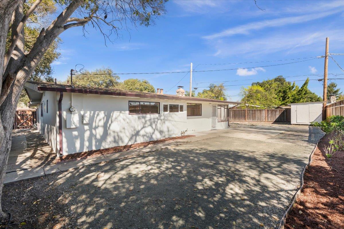 Detail Gallery Image 25 of 28 For 832 Pebblelake Ct, Sunnyvale,  CA 94089 - 3 Beds | 2 Baths