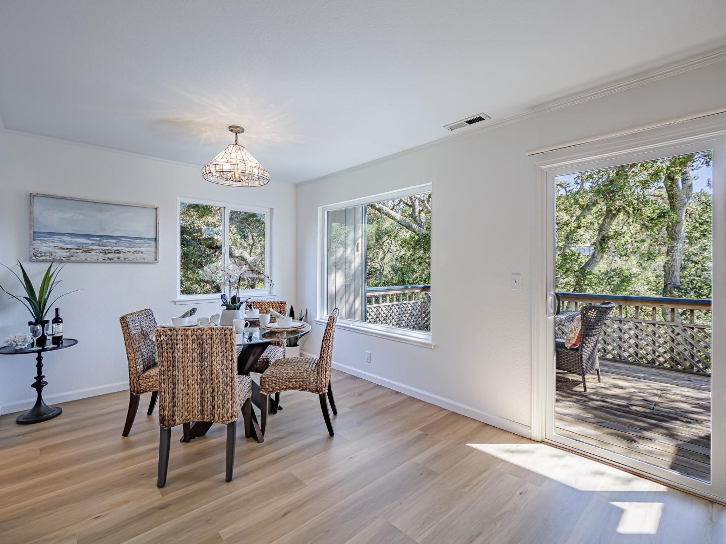 Detail Gallery Image 12 of 51 For 3518 Dover Dr, Santa Cruz,  CA 95065 - 3 Beds | 2/1 Baths