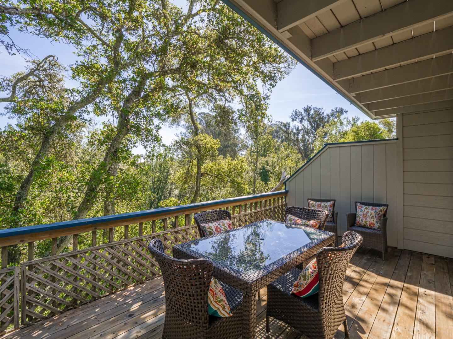 Detail Gallery Image 14 of 51 For 3518 Dover Dr, Santa Cruz,  CA 95065 - 3 Beds | 2/1 Baths