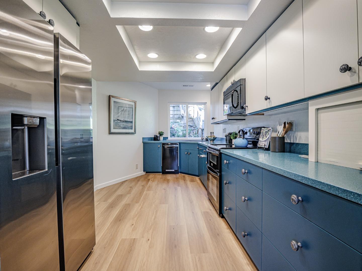 Detail Gallery Image 22 of 51 For 3518 Dover Dr, Santa Cruz,  CA 95065 - 3 Beds | 2/1 Baths