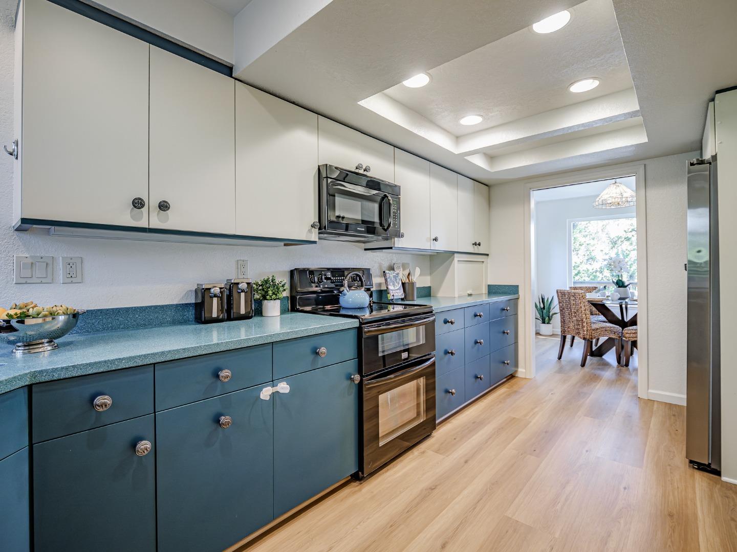 Detail Gallery Image 23 of 51 For 3518 Dover Dr, Santa Cruz,  CA 95065 - 3 Beds | 2/1 Baths