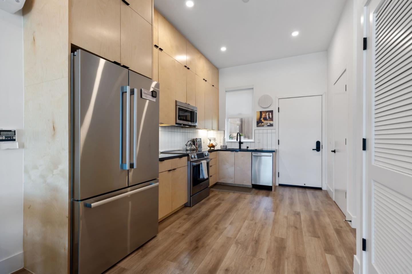 Detail Gallery Image 11 of 40 For 202 Panetta Ave #1,  Santa Cruz,  CA 95060 - 1 Beds | 2/1 Baths