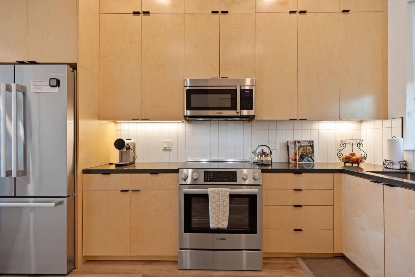 Detail Gallery Image 13 of 40 For 202 Panetta Ave #1,  Santa Cruz,  CA 95060 - 1 Beds | 2/1 Baths