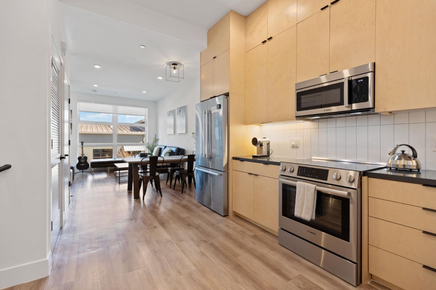 Detail Gallery Image 14 of 40 For 202 Panetta Ave #1,  Santa Cruz,  CA 95060 - 1 Beds | 2/1 Baths