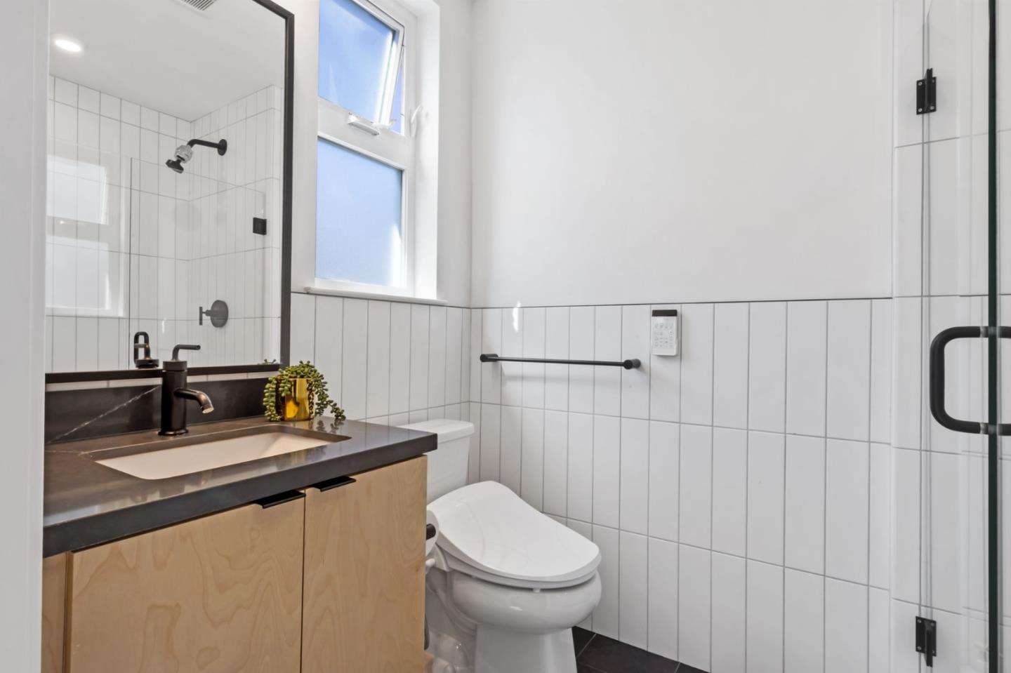 Detail Gallery Image 18 of 40 For 202 Panetta Ave #1,  Santa Cruz,  CA 95060 - 1 Beds | 2/1 Baths