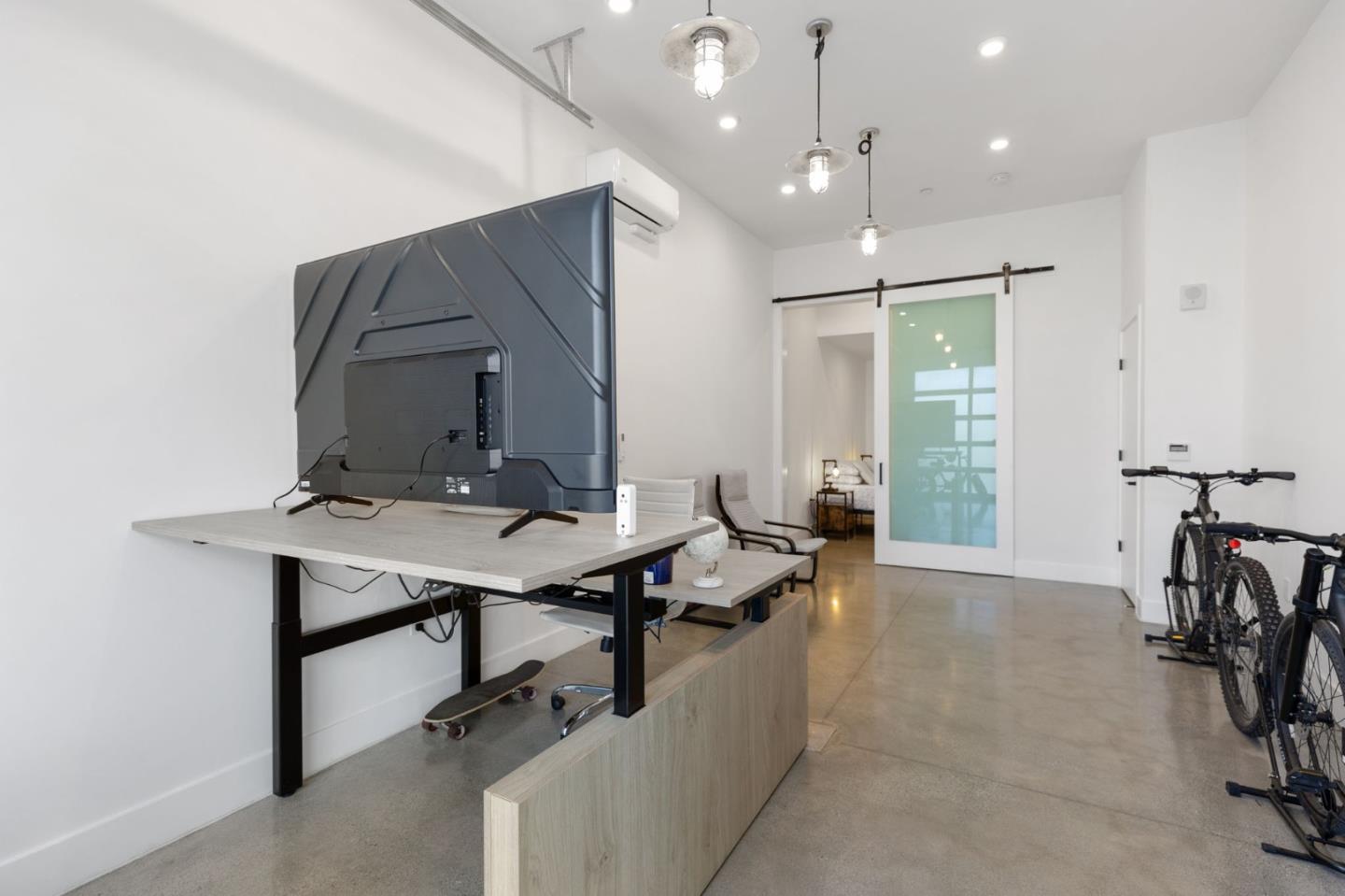 Detail Gallery Image 24 of 40 For 202 Panetta Ave #1,  Santa Cruz,  CA 95060 - 1 Beds | 2/1 Baths