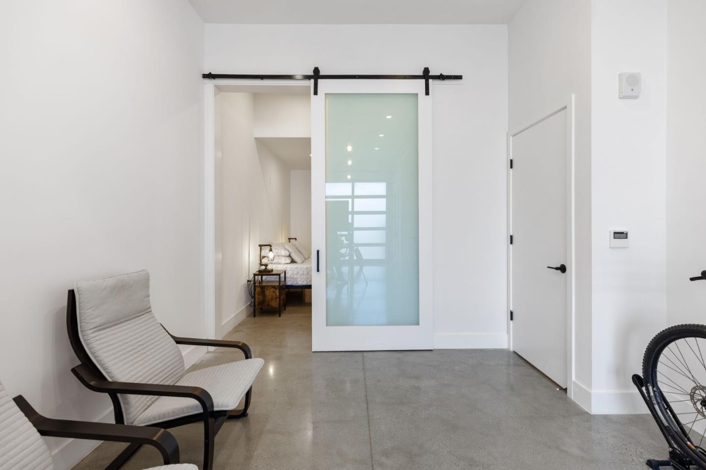 Detail Gallery Image 25 of 40 For 202 Panetta Ave #1,  Santa Cruz,  CA 95060 - 1 Beds | 2/1 Baths