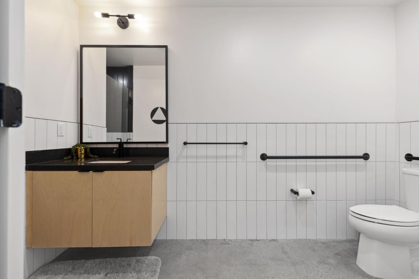 Detail Gallery Image 33 of 40 For 202 Panetta Ave #1,  Santa Cruz,  CA 95060 - 1 Beds | 2/1 Baths