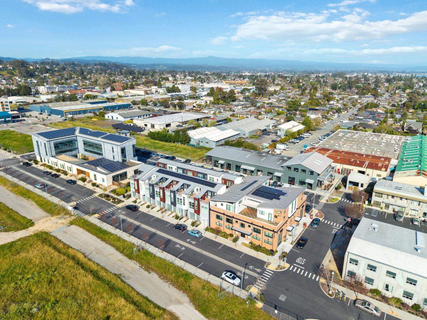 Detail Gallery Image 34 of 40 For 202 Panetta Ave #1,  Santa Cruz,  CA 95060 - 1 Beds | 2/1 Baths
