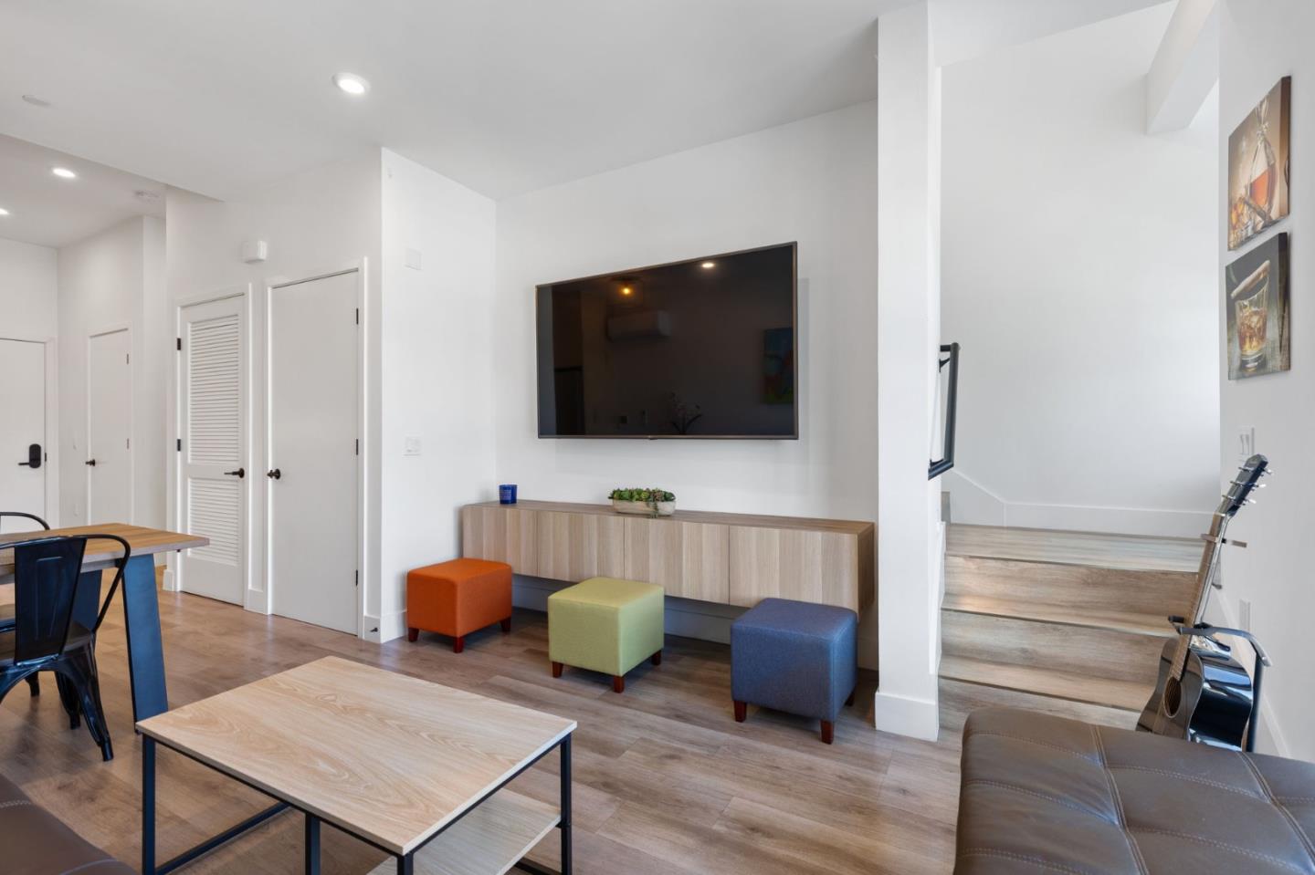 Detail Gallery Image 7 of 40 For 202 Panetta Ave #1,  Santa Cruz,  CA 95060 - 1 Beds | 2/1 Baths