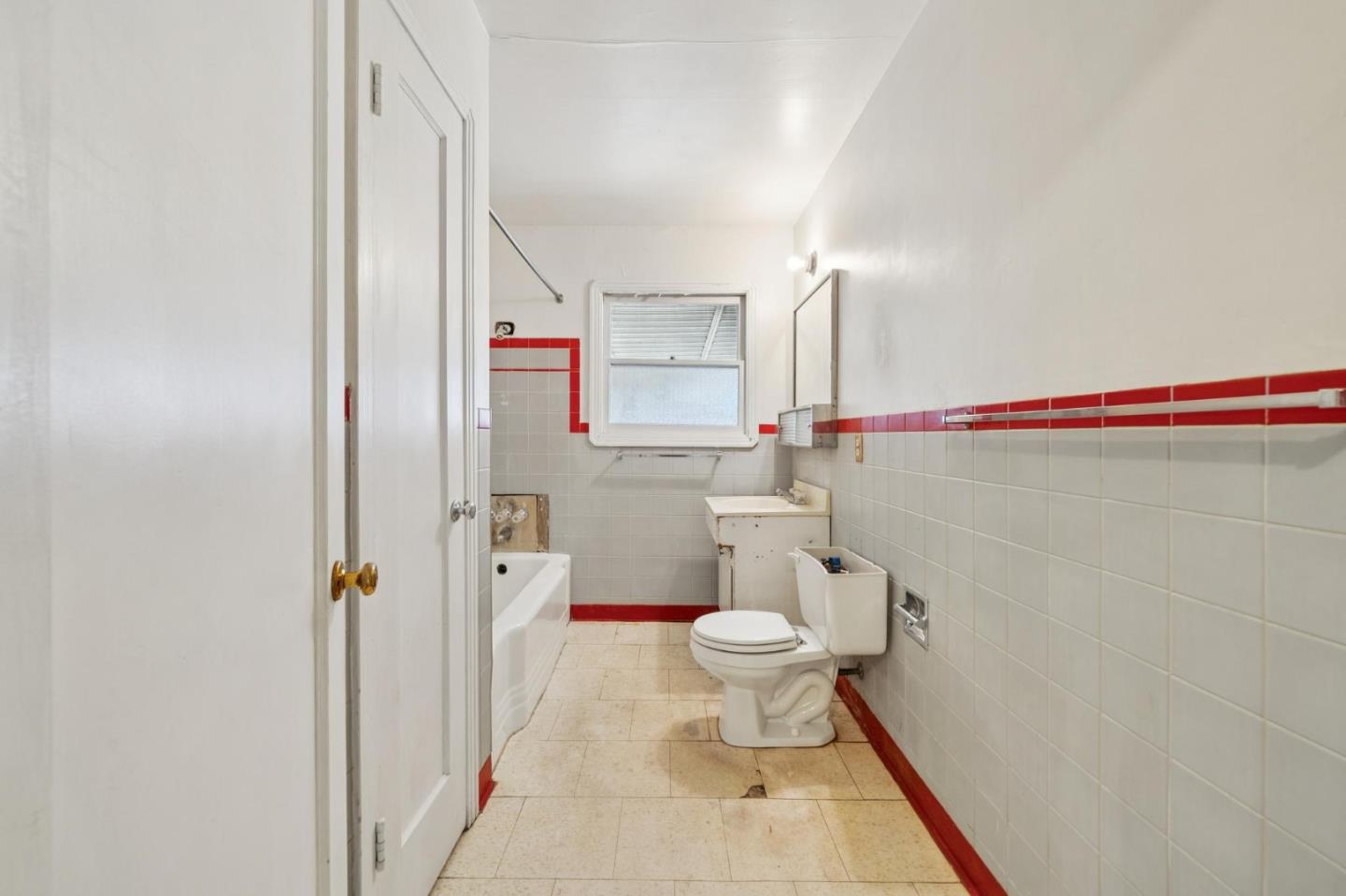 Detail Gallery Image 27 of 41 For 986 Bryant, Sunnyvale,  CA 94087 - 3 Beds | 1 Baths