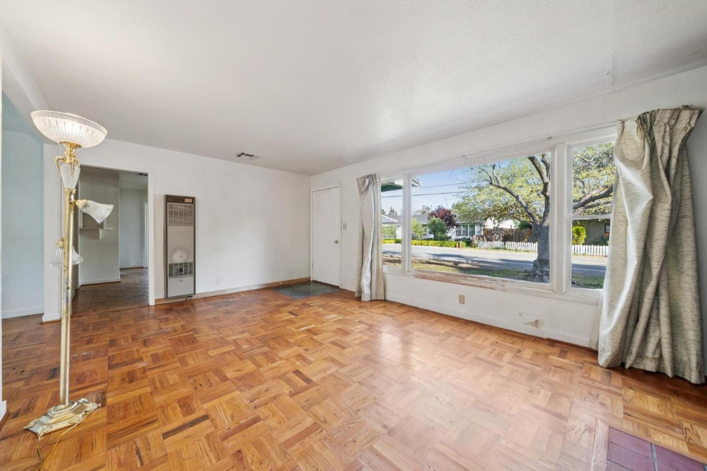 Detail Gallery Image 7 of 41 For 986 Bryant, Sunnyvale,  CA 94087 - 3 Beds | 1 Baths