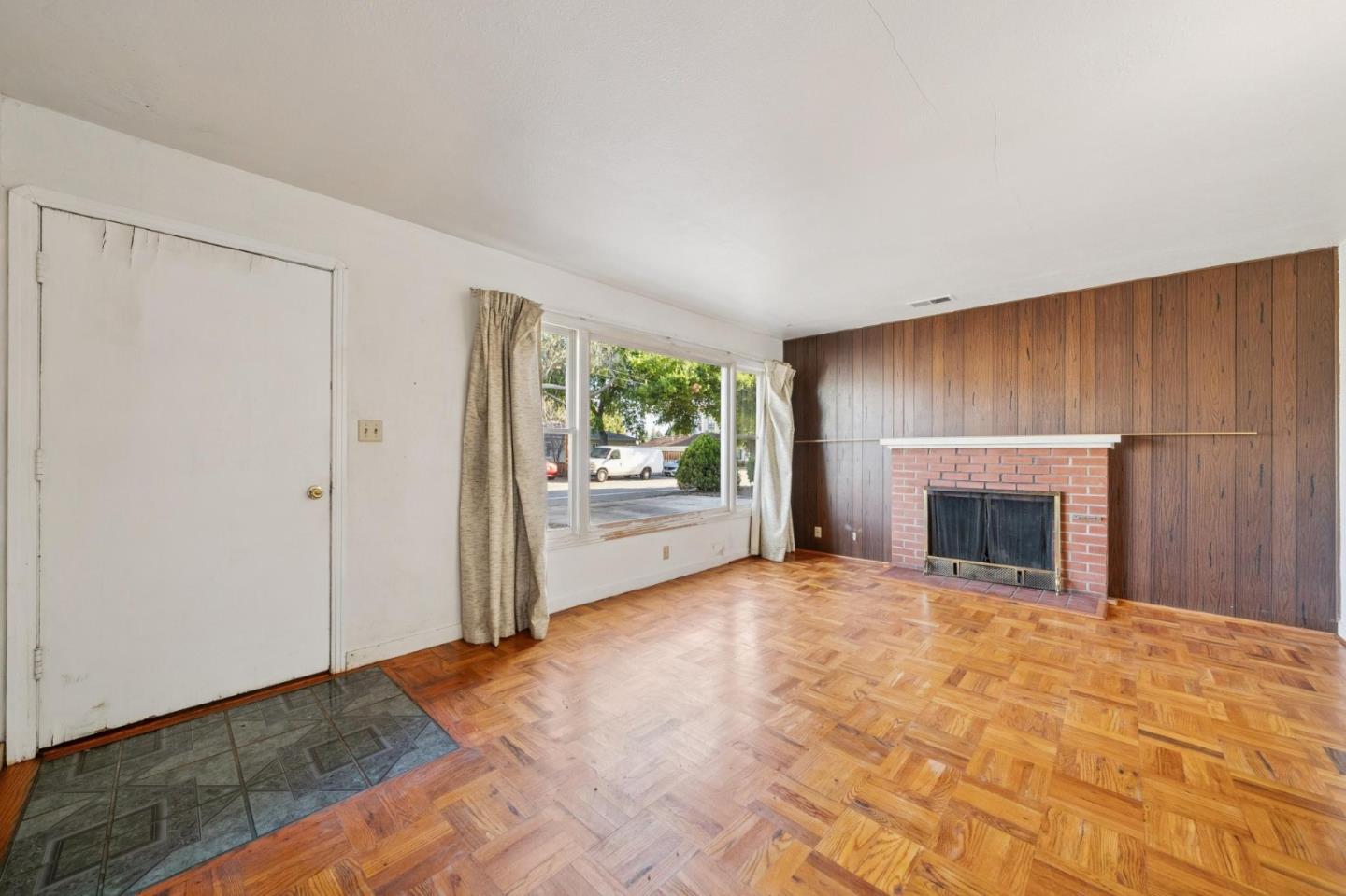 Detail Gallery Image 9 of 41 For 986 Bryant, Sunnyvale,  CA 94087 - 3 Beds | 1 Baths