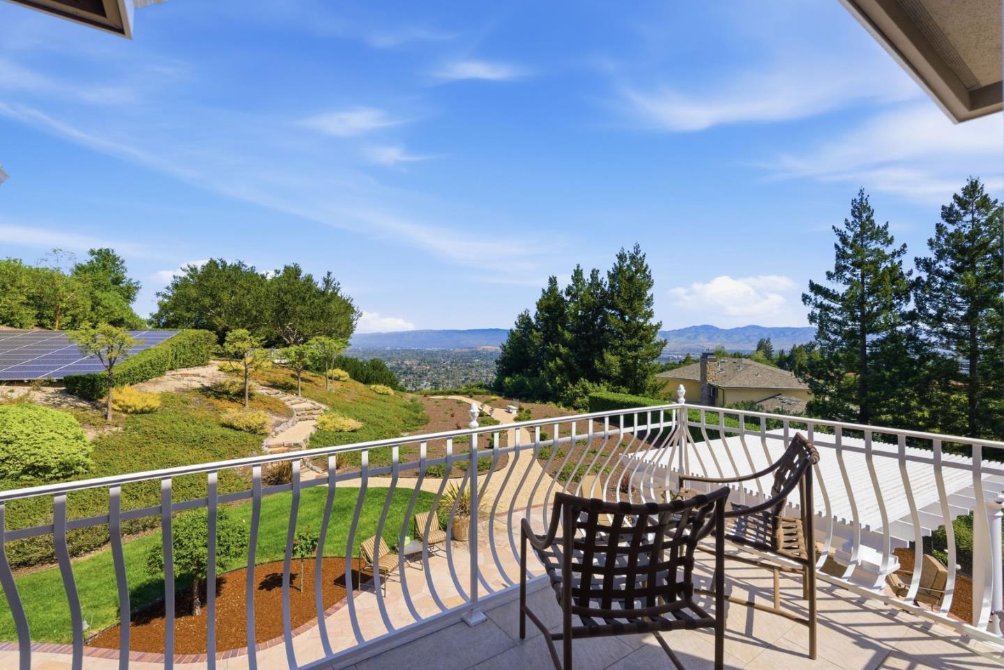 Detail Gallery Image 17 of 31 For 130 Sierra Azule, Los Gatos,  CA 95032 - 4 Beds | 3/1 Baths