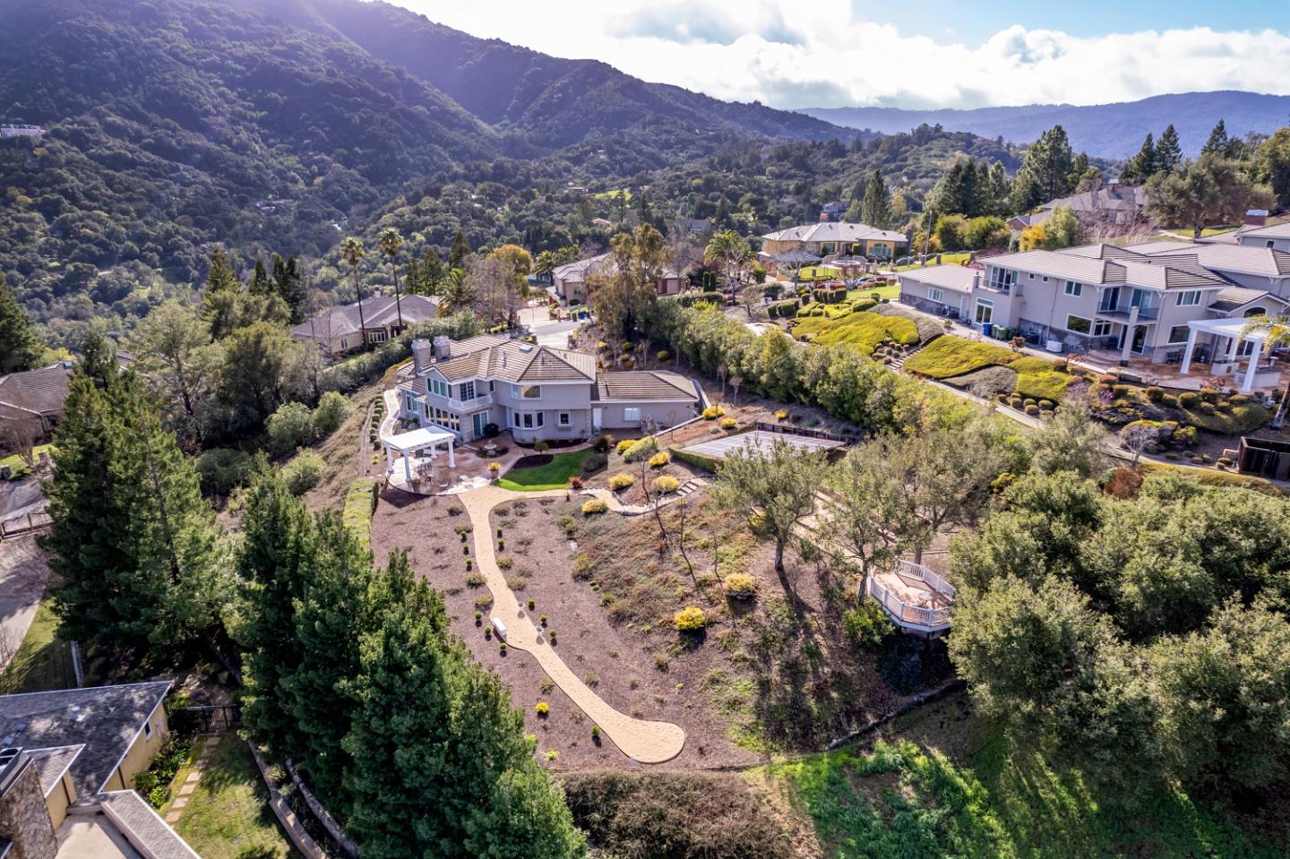 Detail Gallery Image 27 of 31 For 130 Sierra Azule, Los Gatos,  CA 95032 - 4 Beds | 3/1 Baths