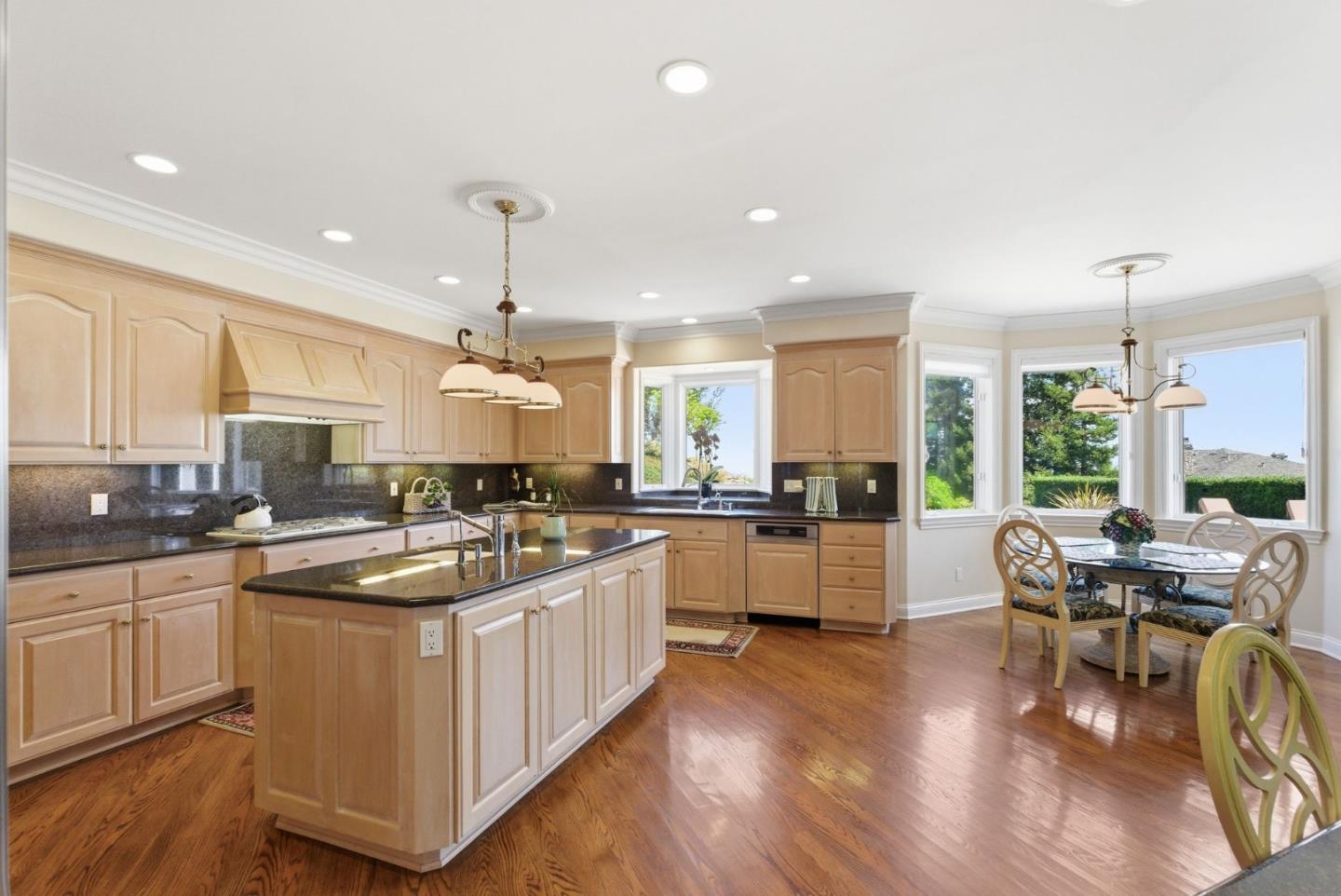 Detail Gallery Image 9 of 31 For 130 Sierra Azule, Los Gatos,  CA 95032 - 4 Beds | 3/1 Baths