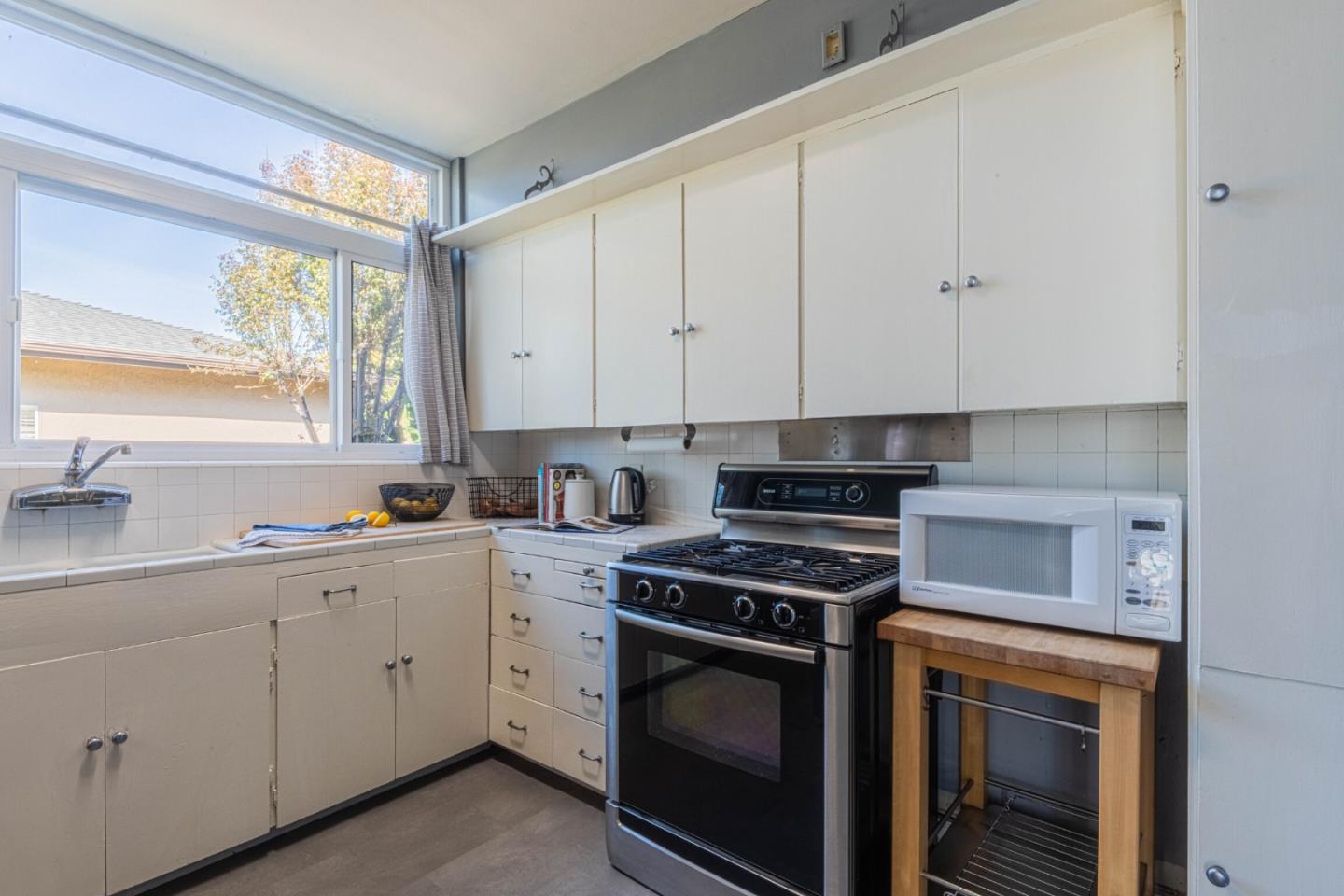 Detail Gallery Image 18 of 50 For 813 Pajaro St, Salinas,  CA 93901 - 4 Beds | 2 Baths