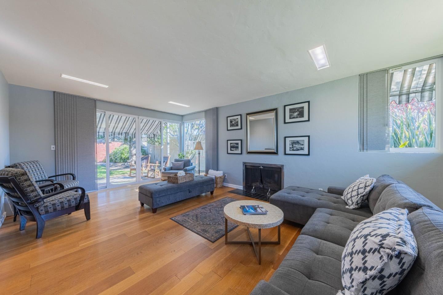 Detail Gallery Image 7 of 50 For 813 Pajaro St, Salinas,  CA 93901 - 4 Beds | 2 Baths