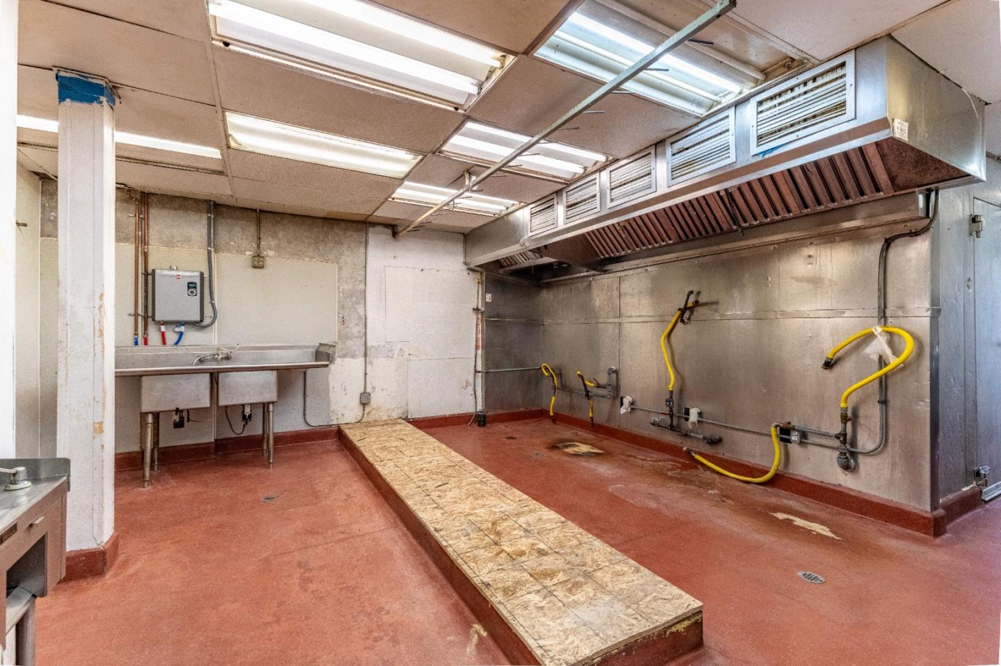 Detail Gallery Image 6 of 11 For 55 5th St, Gilroy,  CA 95020 - – Beds | – Baths