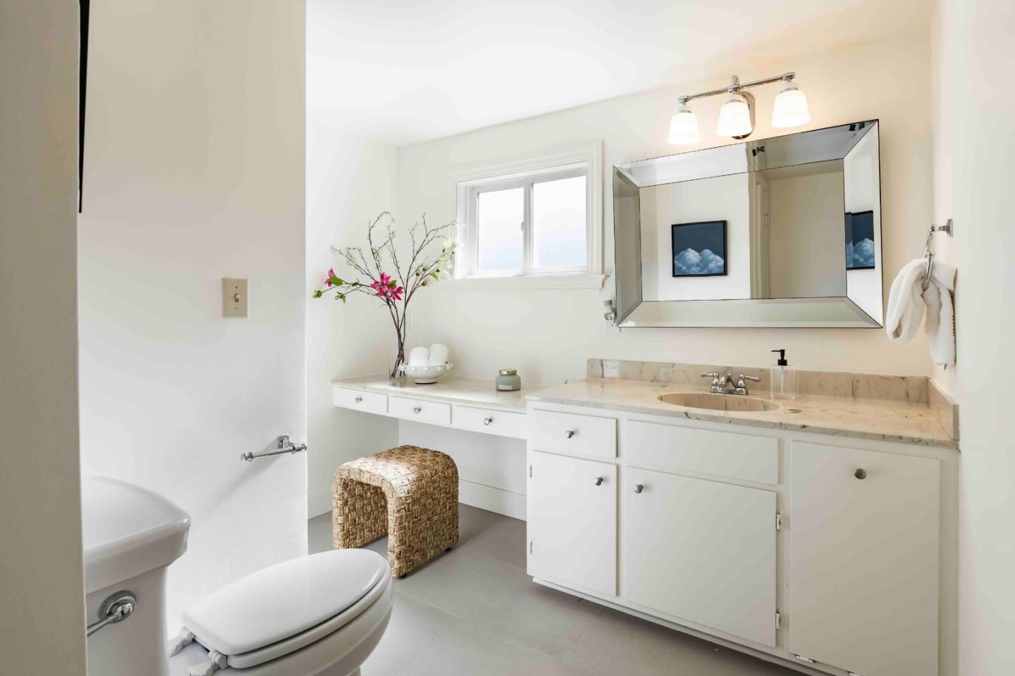 Detail Gallery Image 16 of 24 For 1637 Mariposa Ave, Palo Alto,  CA 94306 - 4 Beds | 2 Baths