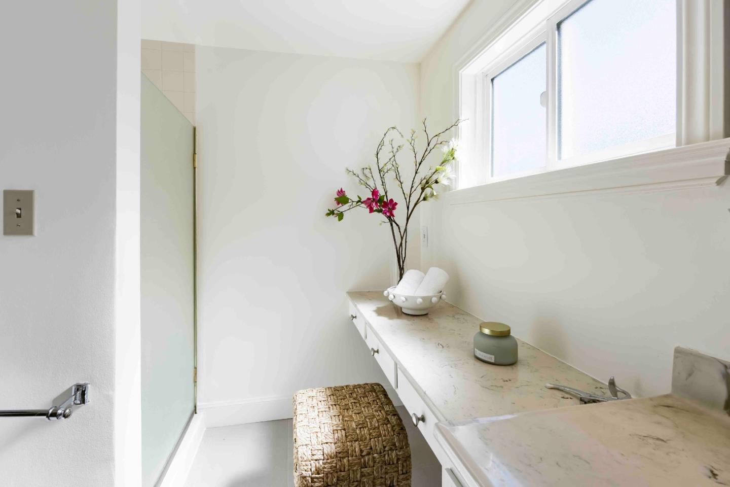 Detail Gallery Image 17 of 24 For 1637 Mariposa Ave, Palo Alto,  CA 94306 - 4 Beds | 2 Baths